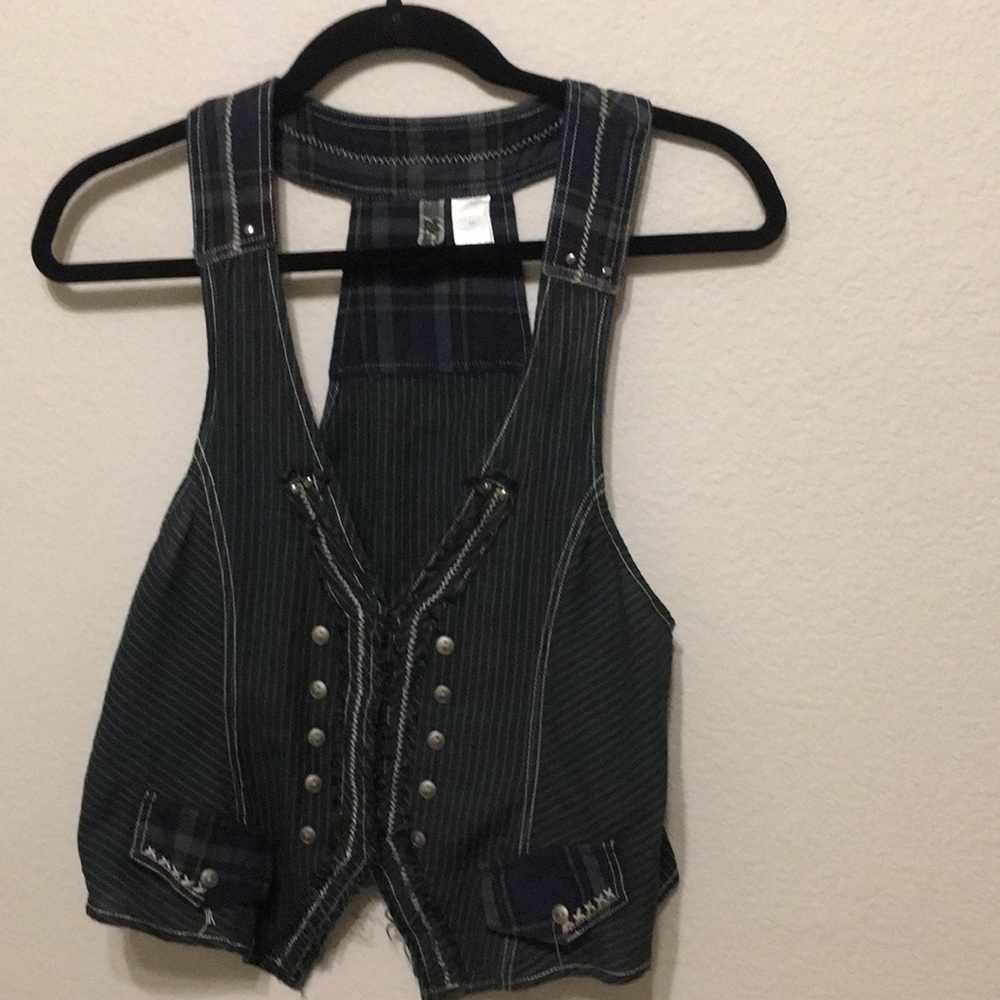 Very cute stylish vest